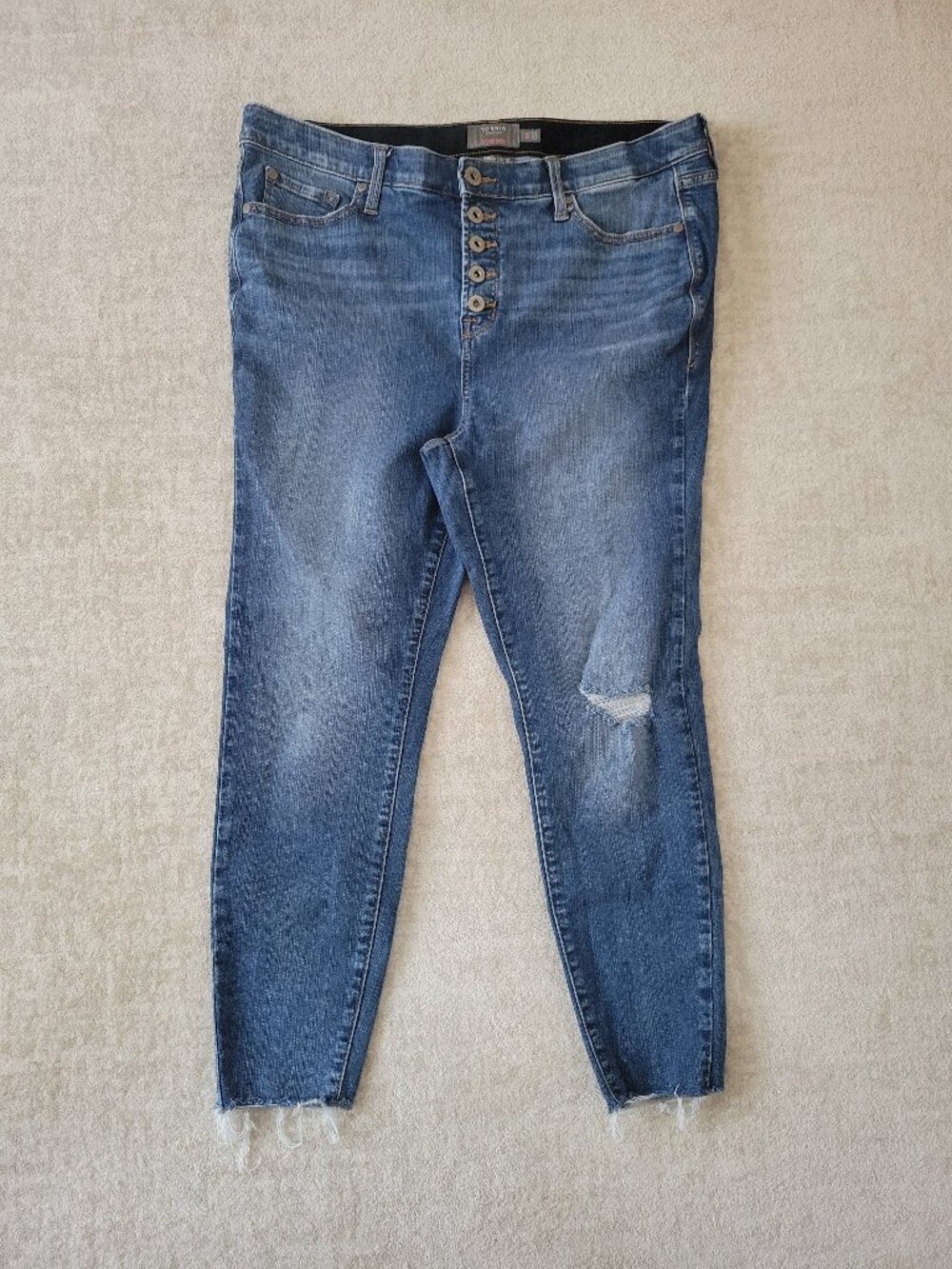 Torrid Premium Sky High Skinny 16R Womens Blue Distressed Denim Modern Stretch